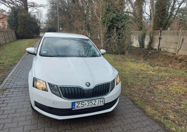 Skoda Octavia cena 37000 przebieg: 232062, rok produkcji 2018 z Nekla małe 232